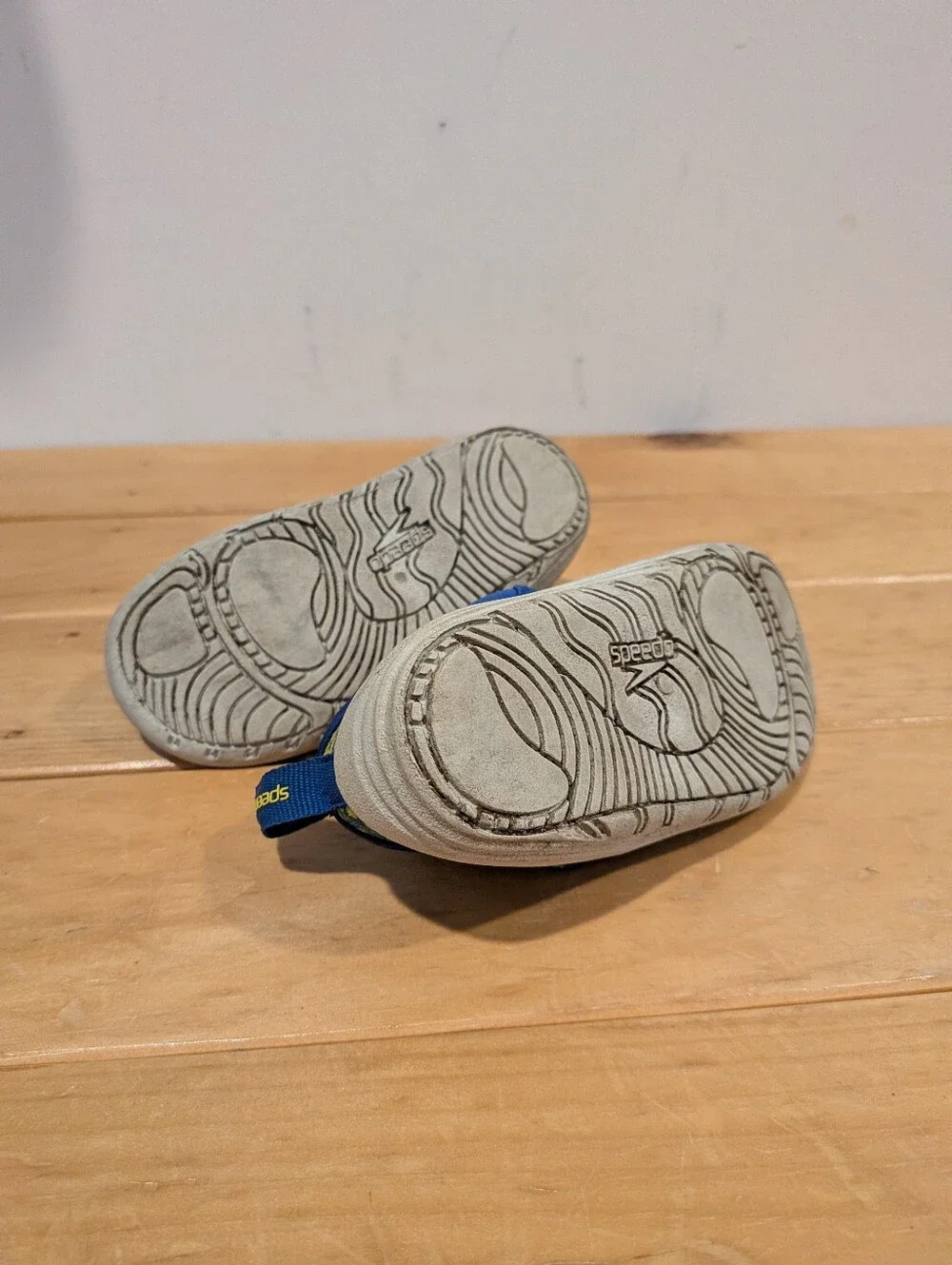 Speedo velcro water